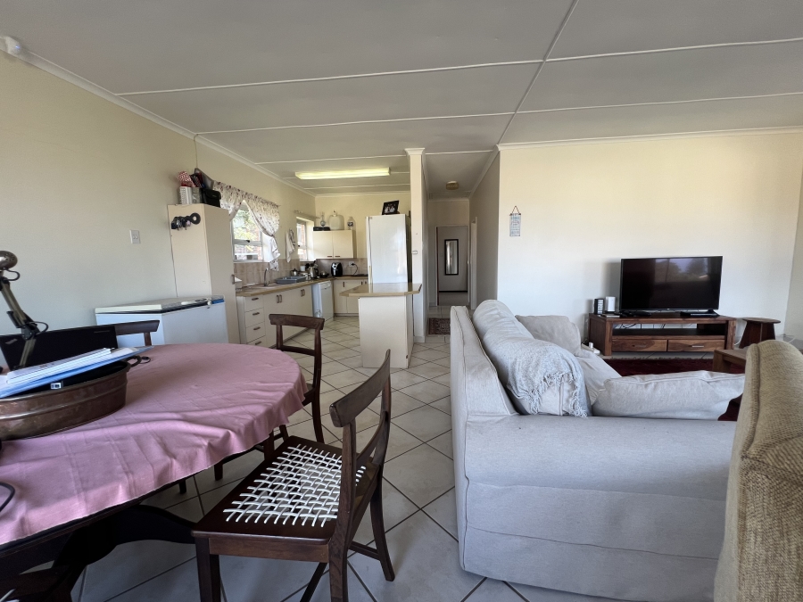 4 Bedroom Property for Sale in Wavecrest Eastern Cape